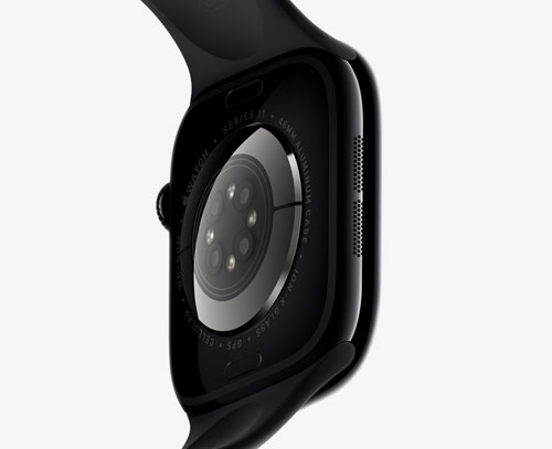 Vue arrière de l'Apple Watch Series 11 en aluminium noir montrant les capteurs de santé intégrés sous le boîtier
