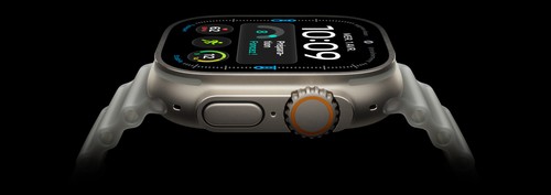 Apple Watch Ultra 4, écran Retina toujours activé avec verre saphir plat, 3000 nits