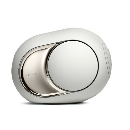 Devialet Phantom Ultimate 108 dB, packshot frontal montrant les dômes aluminium et la grille redessinée