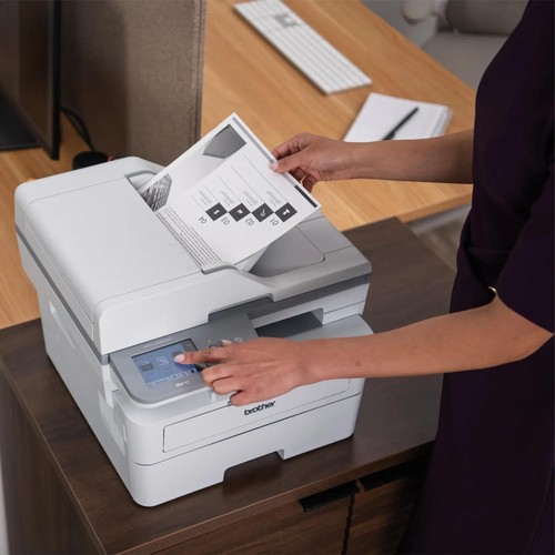 Chargeur automatique de documents de la Brother MFC-L2980DW en utilisation