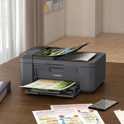 Canon PIXMA TR4755i imprimant et numérisant des documents à domicile
