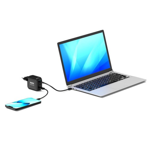 Chargeur GaN² 100 W rechargeant simultanément un ordinateur portable et un smartphone