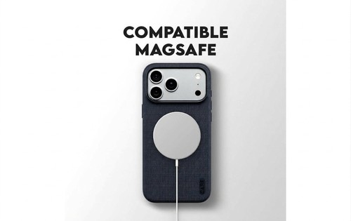 Coque Fusion Fabric bleue alignée sur un chargeur MagSafe