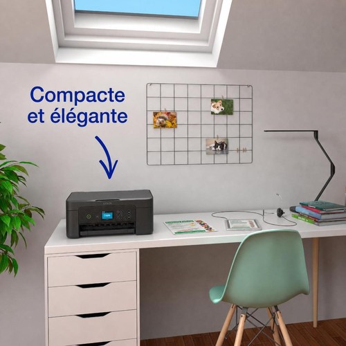 Imprimante multifonction Epson Expression XP-3200 sur un bureau familial