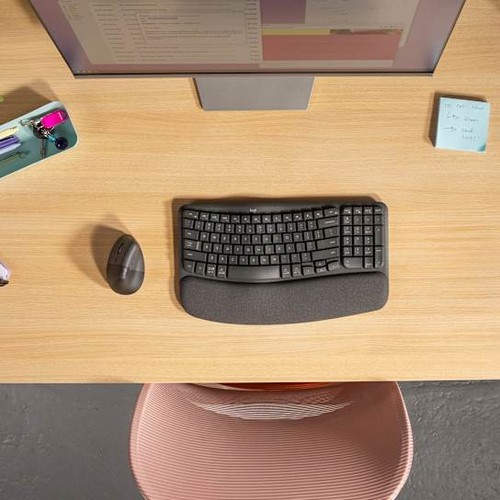 Logitech Lift Left graphite dans un espace de travail sans fil