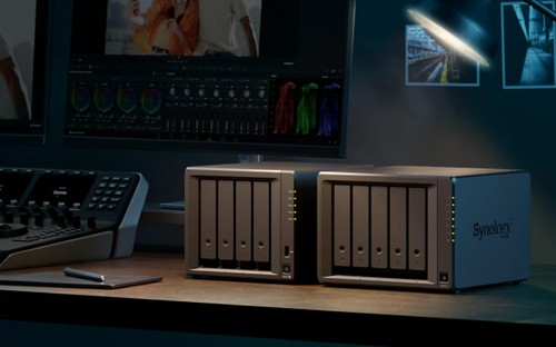 Synology DS925+ associé à l'unité d'extension DX525
