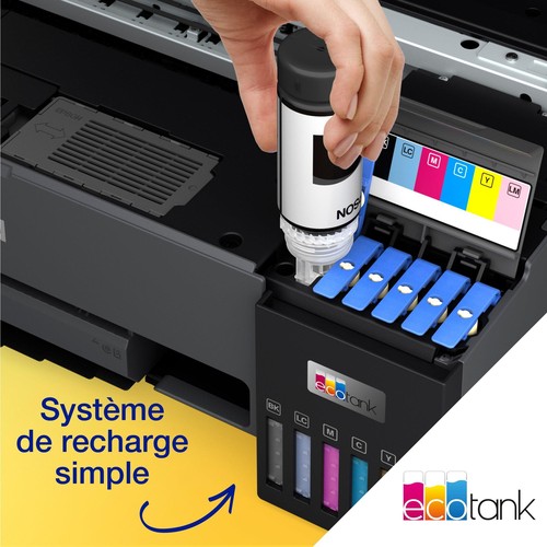 Epson EcoTank ET-18100 en situation d'impression photo depuis un smartphone
