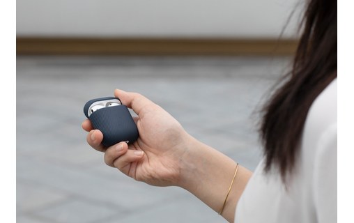 Native Union Curve Case AirPods Noir - Housse de protection pour AirPods