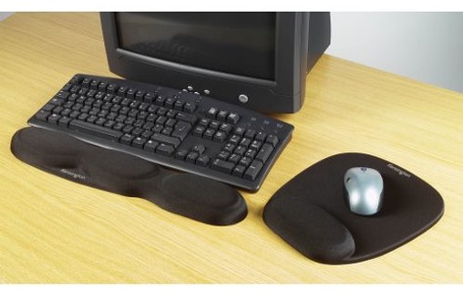 Kensington Tapis de souris noir en mousse, repose-poignets intégré