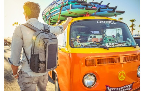 SunnyBAG EXPLORER+ Gris / Noir - Sac à dos 15 L avec panneau solaire 6 W