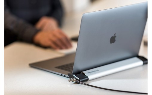 Kensington Station de sécurité 2.0 pour ordinateurs 11 à 15.6’’ avec câble de sé