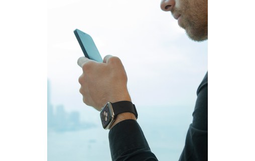 Bracelet Silicone pour Apple Watch 42/44/45 mm - Native Union Curve Strap - Noir