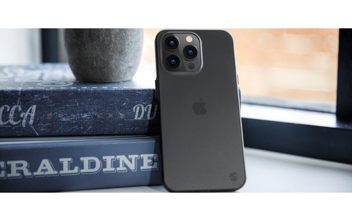 SwitchEasy 0.35 Ultra Slim iPhone 13 Pro Max - Coque fine - Noir transparent