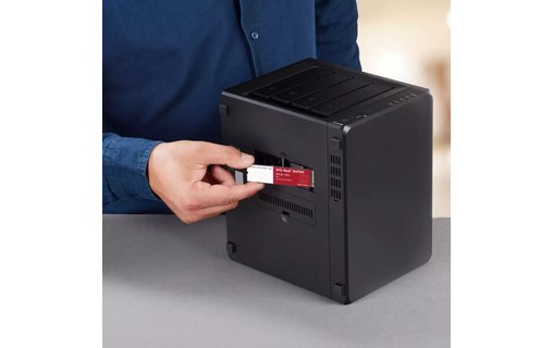 Western Digital Red SN700 1 To - SSD M.2 NVMe PCIe 3.0