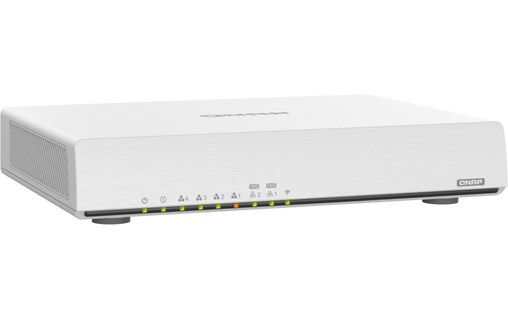 Routeur WiFi 6 Qnap QHORA-301W - Bi-bande 2475 Mbit/s LAN 10 Gbit/s