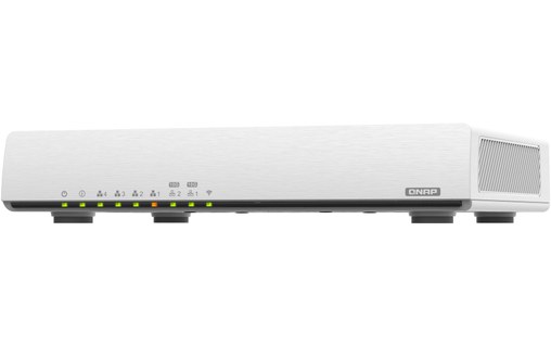 Routeur WiFi 6 Qnap QHORA-301W - Bi-bande 2475 Mbit/s LAN 10 Gbit/s