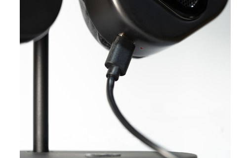 Support pour casque audio chargeur USB-C et Qi intégrés - Eamus Levo Stand Noir