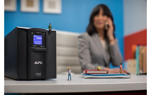 Onduleur APC SMC1000IC - prise C13 - 1000 VA