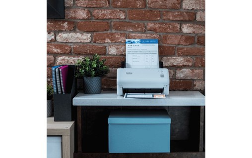 Scanner à défilement Brother ADS-4100