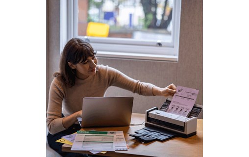 Scanner à défilement Brother ADS-1300