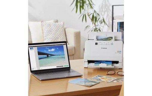 Scanner à défilement Canon RS40