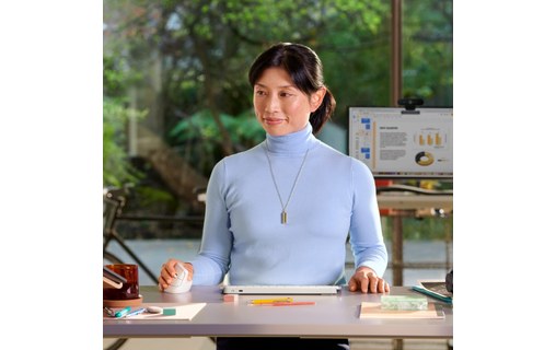 Souris sans fil Logitech Lift - Blanche - Ergonomique, Verticale