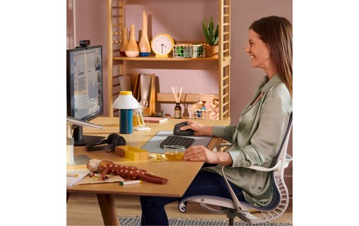 Souris sans fil Logitech Lift - Graphite - Ergonomique, Verticale