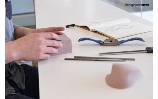 Logitech MX Master souris RF Sans fil + Bluetooth Laser 1000 DPI Droitier