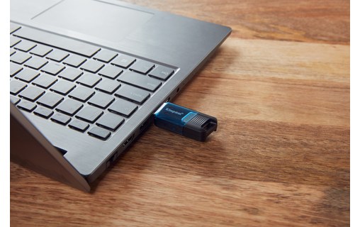 Clé USB-C Kingston DataTraveler 80 M 256 Go - Bleu, Noir - USB 3.2