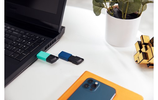 Clé USB Kingston DataTraveler Exodia M 64 Go - Bleu, Noir - USB 3.2