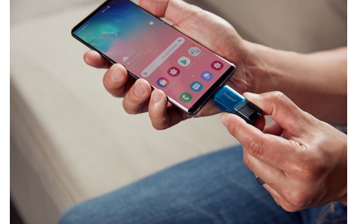 Clé USB-C Kingston DataTraveler 80 M 256 Go - Bleu, Noir - USB 3.2