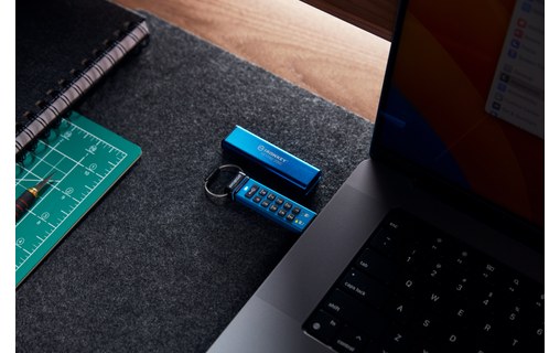 Clé USB-C Kingston IronKey Keypad 200C 256 Go - Bleu - USB 3.2