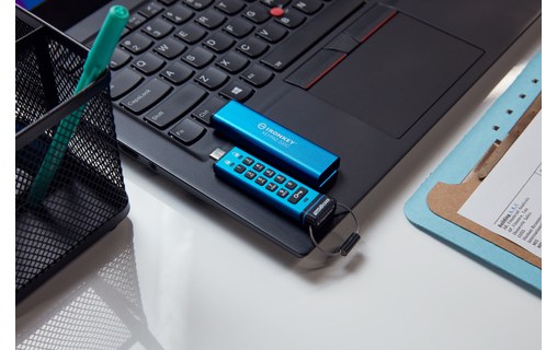 Clé USB-C Kingston IronKey Keypad 200C 256 Go - Bleu - USB 3.2