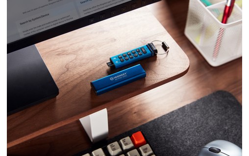 Clé USB-C Kingston IronKey Keypad 200C 256 Go - Bleu - USB 3.2