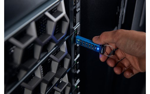 Clé USB-C Kingston IronKey Keypad 200C 128 Go - Bleu - USB 3.2