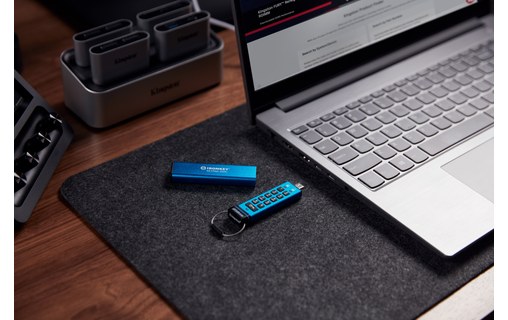 Clé USB-C Kingston IronKey Keypad 200C 256 Go - Bleu - USB 3.2