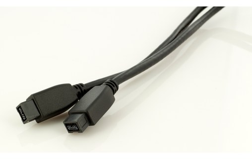 Câble FireWire 800 9-9 br