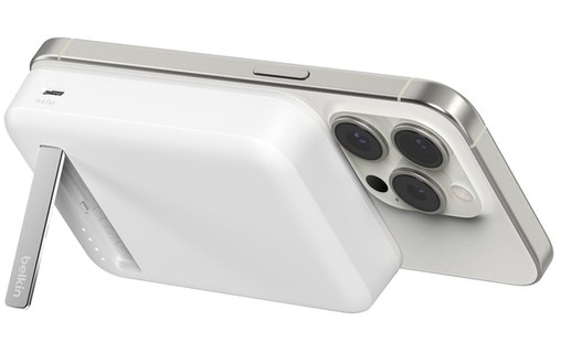 Batterie externe magnétique 10K avec Qi2 15 W - Belkin BoostCharge Pro blanche