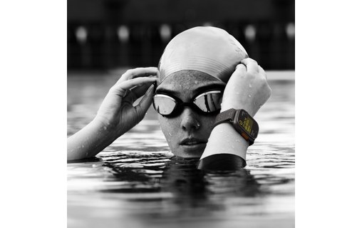 Apple Watch Ultra 2 Titane Noir Boucle Trail Noir - M/L