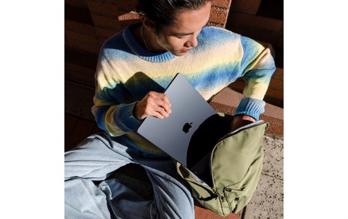 Apple MacBook Air 15" M3 2024 8/10 coeurs SSD 256 Go 16 Go RAM Minuit