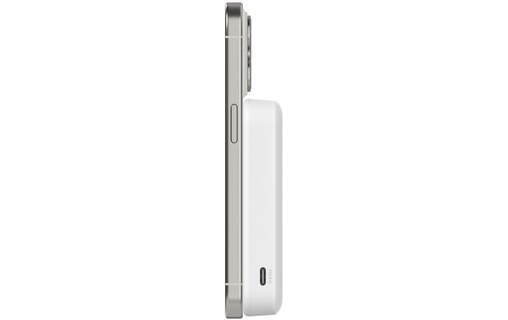 Batterie externe magnétique 8K avec Qi2 15 W - Belkin BoostCharge Pro blanche