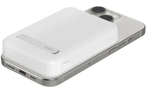 Batterie externe magnétique 8K avec Qi2 15 W - Belkin BoostCharge Pro blanche