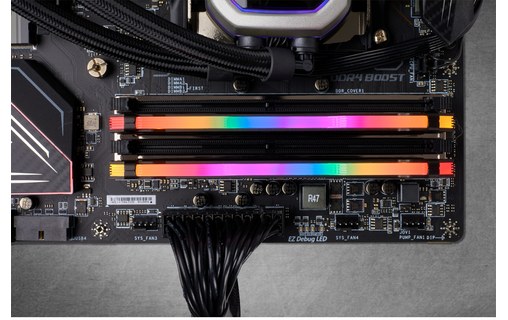 Corsair Vengeance CMW32GX4M2D3600C18 module de mémoire 32 Go 2 x 16 Go DDR4 3600