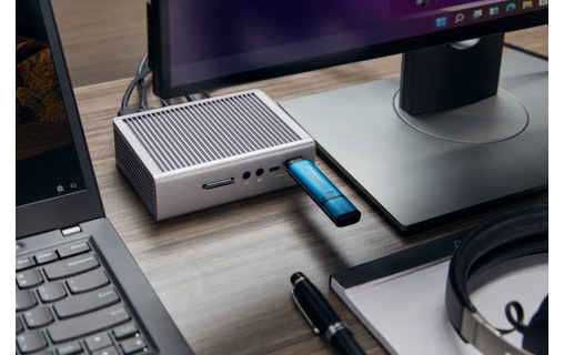 Clé USB Kingston IronKey Vault Privacy 50 256 Go - Bleu, Noir - USB 3.2