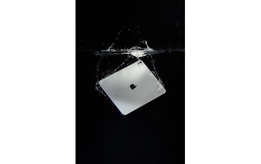 Housse UAG Ultimate pour ordinateur portable 16" - Noire