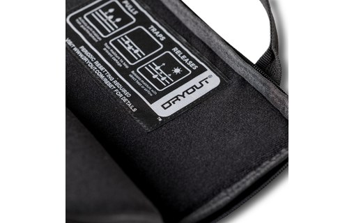 Housse UAG Ultimate pour ordinateur portable 16" - Noire