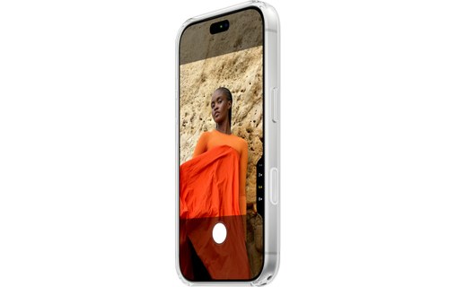 Vue latérale de la coque transparente pour iPhone 18 Pro montrant la commande dédiée à l'appareil photo