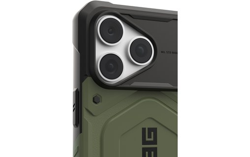 Gros plan sur le rebord protecteur autour des caméras de la coque UAG Pathfinder