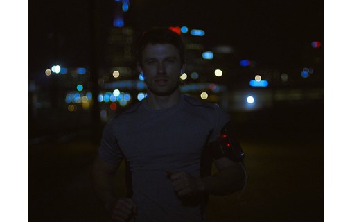 Griffin LightRunner - Brassard à LED pour iPhone / smartphone 4,7"