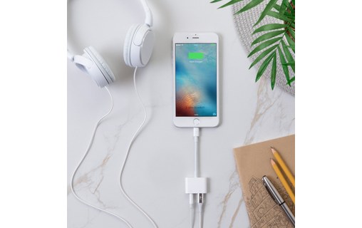 BELKIN Adaptateur 3,5 mm RockStar audio + recharge